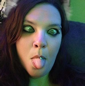 Meet your Posher, Manda